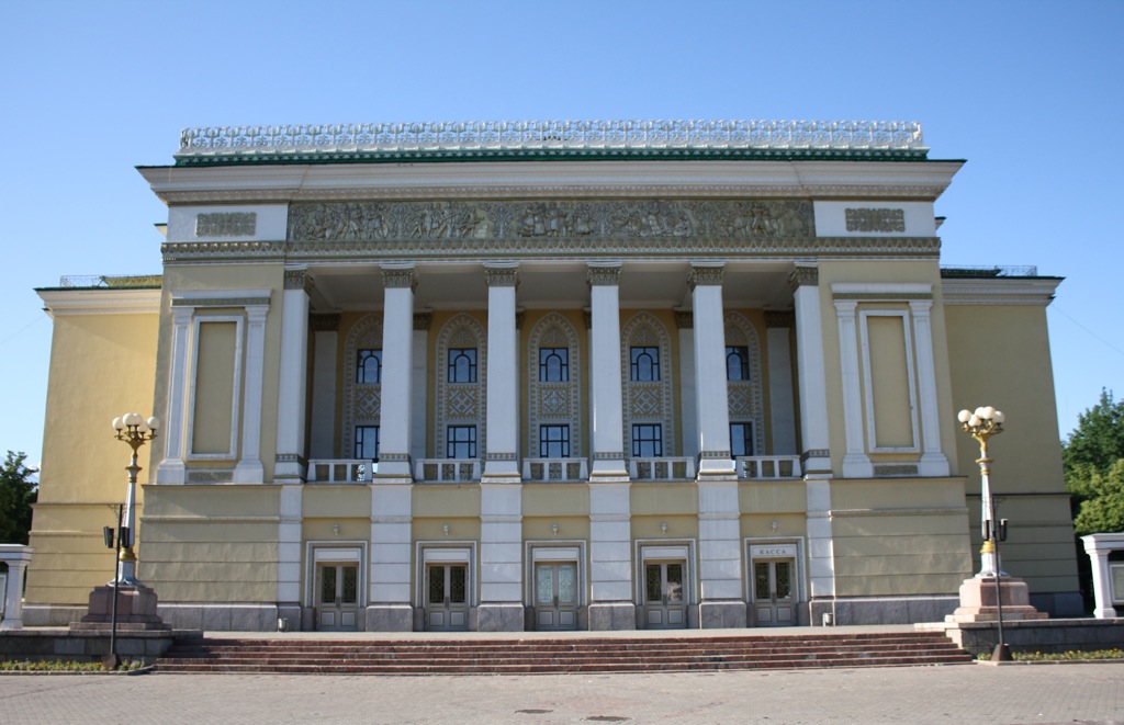 kazakh__theatre